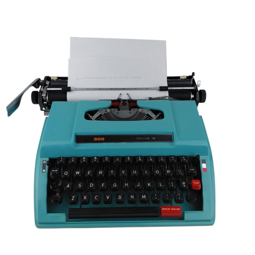 SS Kresge Wedgefield 300 Deluxe 12 Turquoise Typewriter & Case Working Japan - Picture 6 of 16